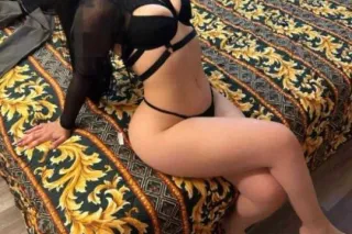 I am hot latin girl looking to have a good time - Image 1